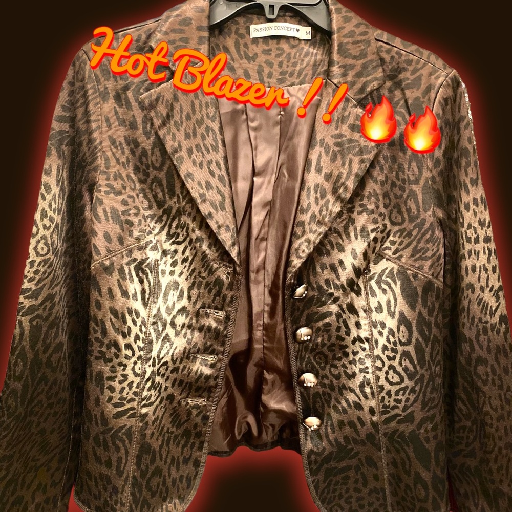 Super cute Passion Concept blazer!! Size M. Gently worn. Leopard print.
